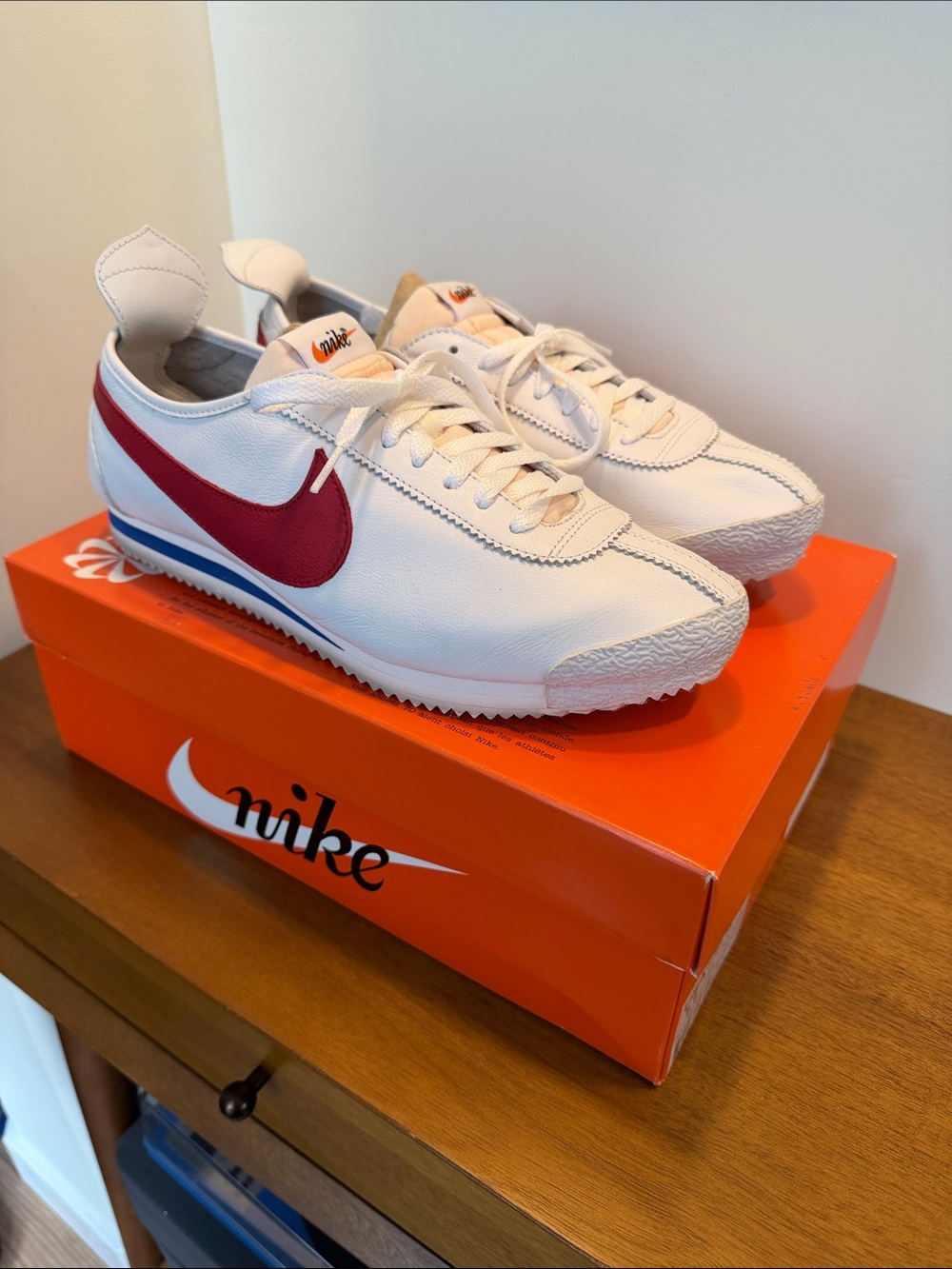 Nike Men’s Cortez ‘72 SP White Sneakers with Red Swoosh and Blue Heel Accent - Picture 1 of 8